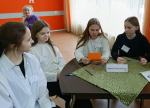 «Мост поколений»: школьники и серебряные волонтеры встретились в интеллектуальной игре